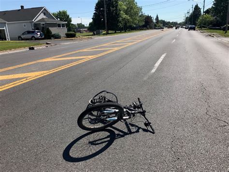 Bicyclist dies after crash near Eldorado Springs